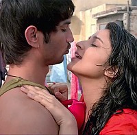 Shuddh Desi Romance Hit or Flop First Day First Show review FDFS