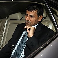 Raghuram Rajan's monetary policy first review to curb inflation