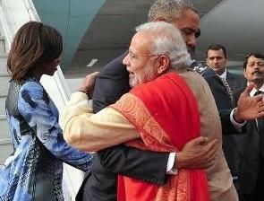Narendra Modi's welcome hug to Barack Obama at Palam airport