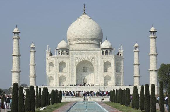 Google street views destination is Taj Mahal, Archaeological site
